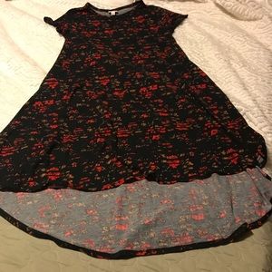 Small black and red striped floral Carly Lularoe